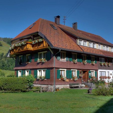 Gaestehaus Kaiser เมนเซนชวานด์ ภายนอก รูปภาพ