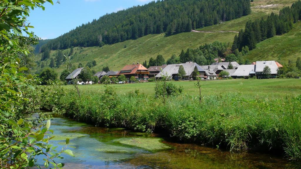 Gaestehaus Kaiser เมนเซนชวานด์ ภายนอก รูปภาพ